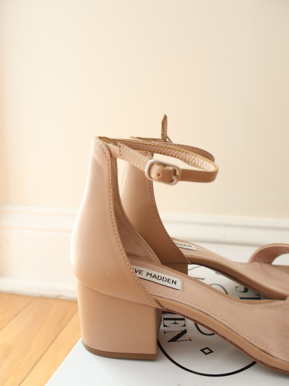 Steve Madden Irenee Blush Nude Block Heel Ankle Strap Sandals Size 7.5 - Picture 2 of 10
